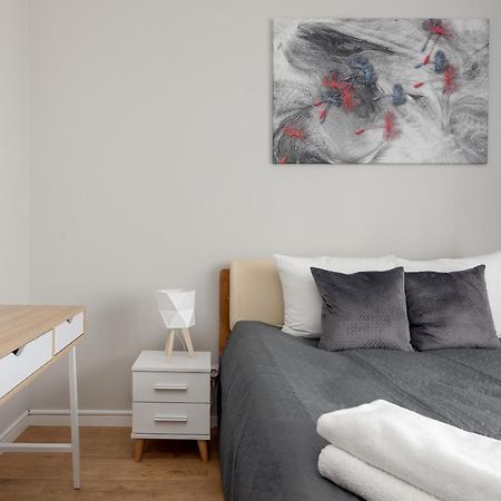 Wola Chic Silver Studio وارسو المظهر الخارجي الصورة