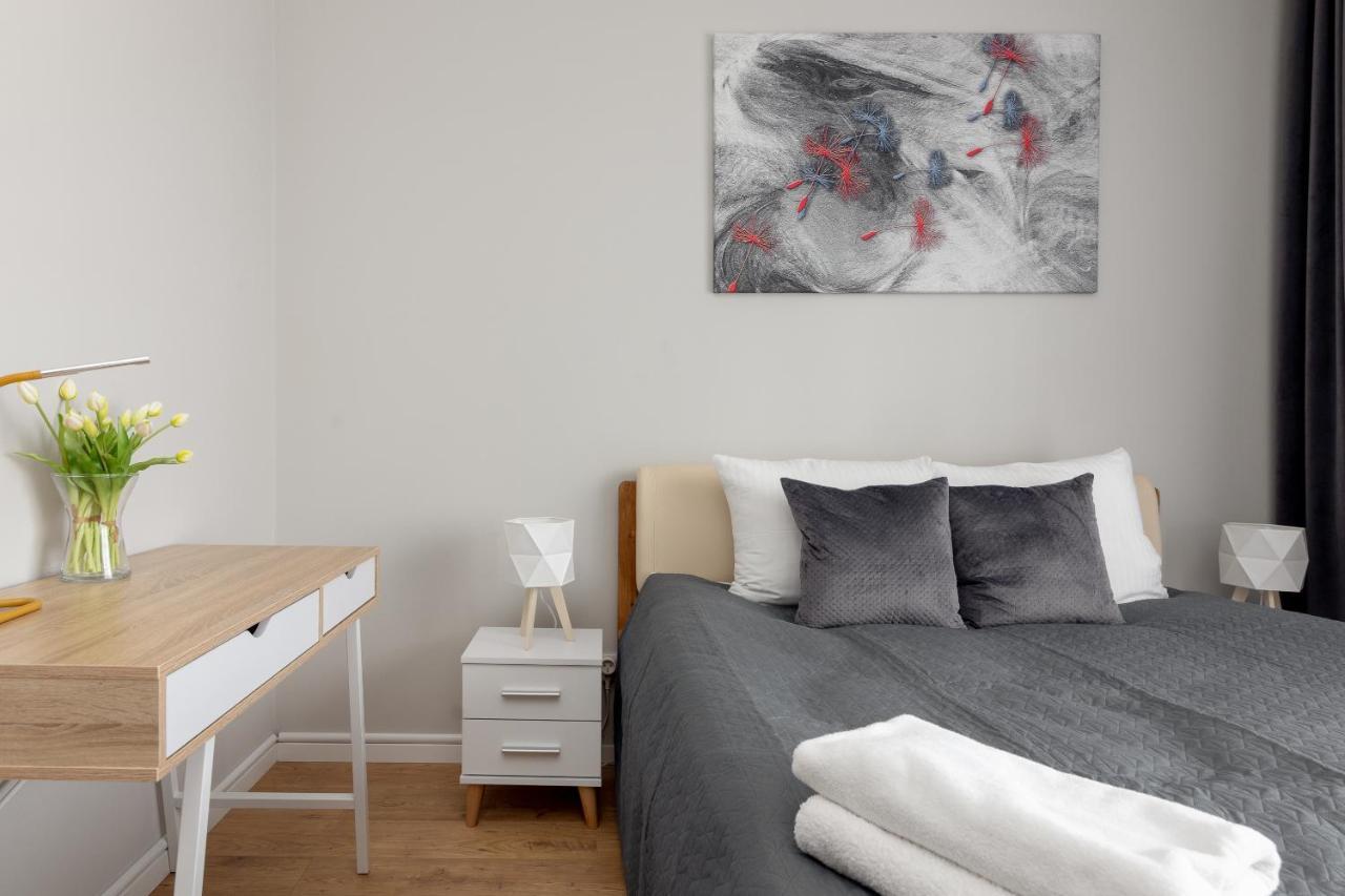 Wola Chic Silver Studio وارسو المظهر الخارجي الصورة