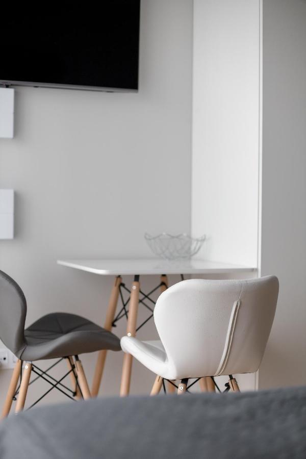 Wola Chic Silver Studio وارسو المظهر الخارجي الصورة